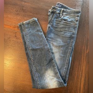 Lucky brand women’s skinny Jean
